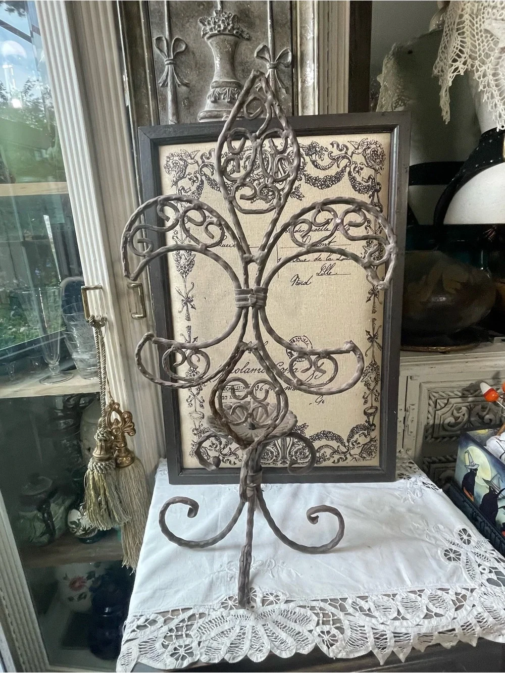 Rustic metal Fleur de lis candle holder French country decor - Picture 7 of 9